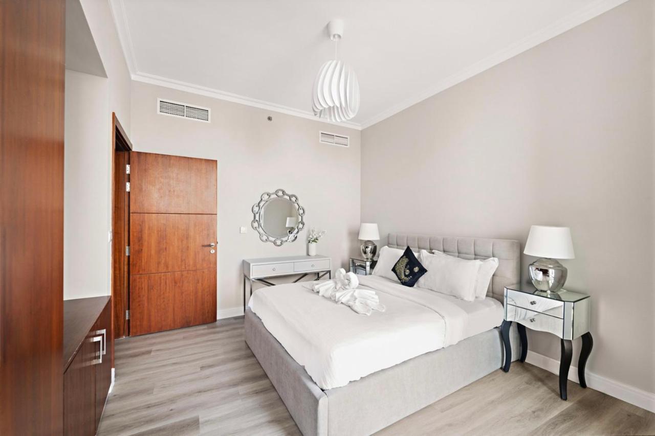 First Class 3Br With Full Burj Khalifa And Fountain View Dubai Exterior foto